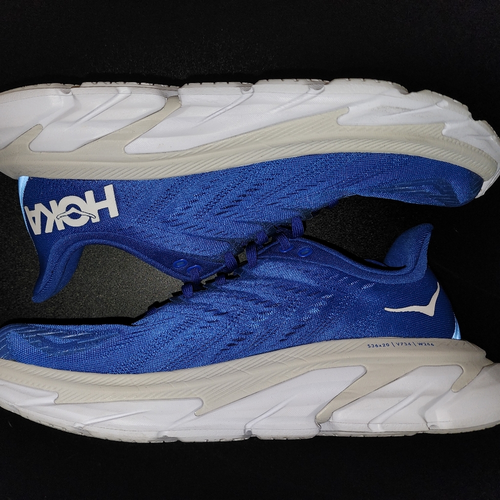 Men's Hoka One One Clifton Edge Running Sneaker in Blue, 10, Excellent condition